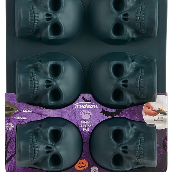 Halloween theme Trudeau silicone Black Skull Jumbo Cupcake Pan mold easy release - Picture 2 of 10